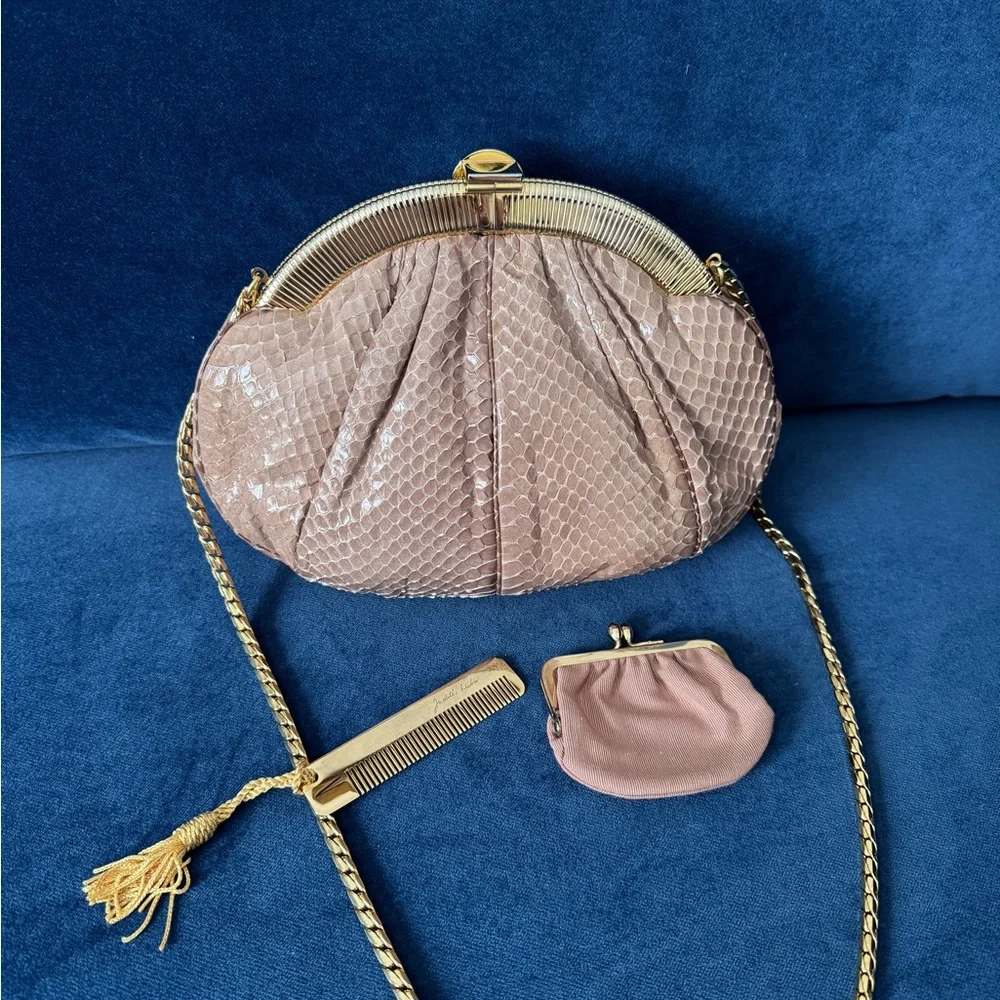 Judith Leiber stunning judith